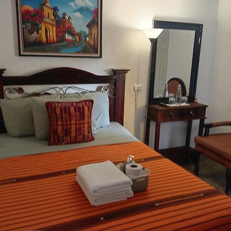 Casa Santiago Son Hotel Antigua Exterior photo